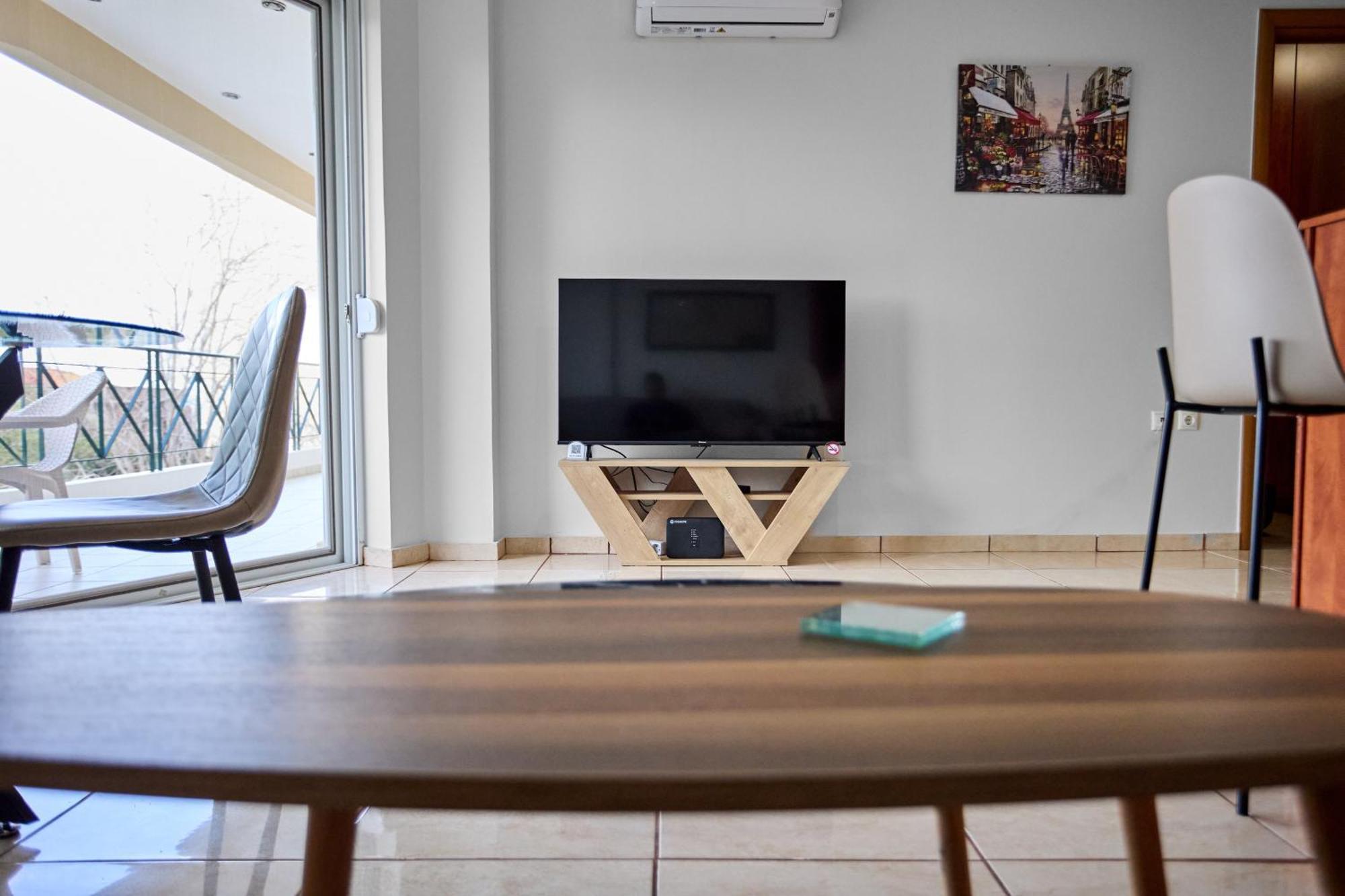 Chios Town Apartment - Heart Of Chios Town With 2 Minute Walk To The Beach Luaran gambar